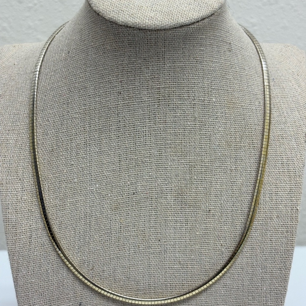 Elegant 18” Italian Omega Necklace